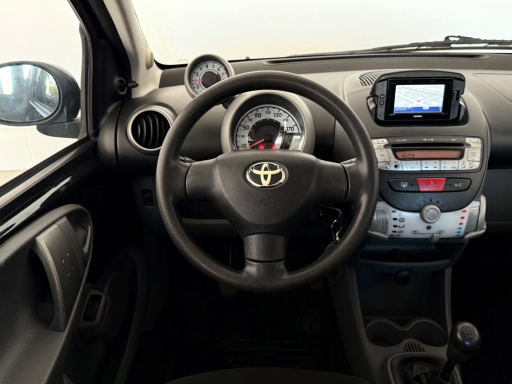 TOYOTA Aygo 1.0 12V VVT-i .5 porte - 10