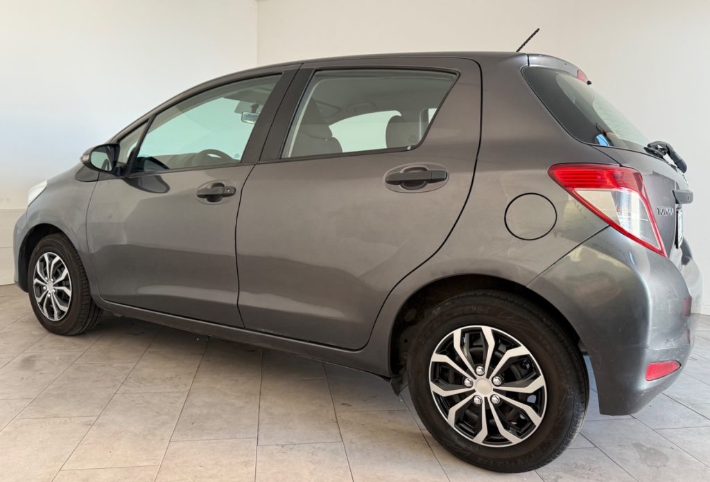 TOYOTA Yaris 1.0 5P Lounge - 5