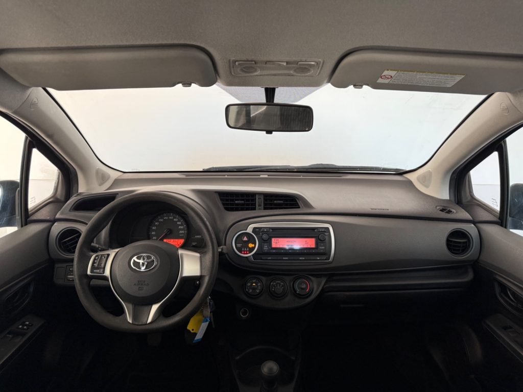 TOYOTA Yaris 1.0 5P Lounge - 9