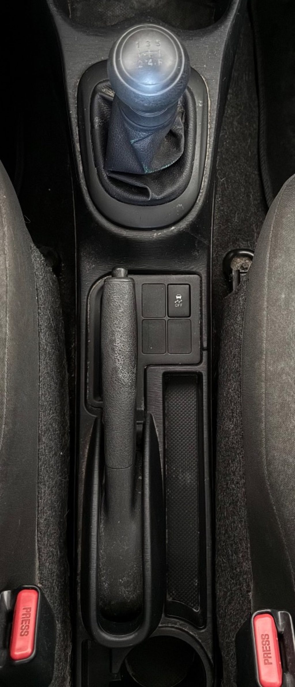 TOYOTA Yaris 1.0 5P Lounge - 20