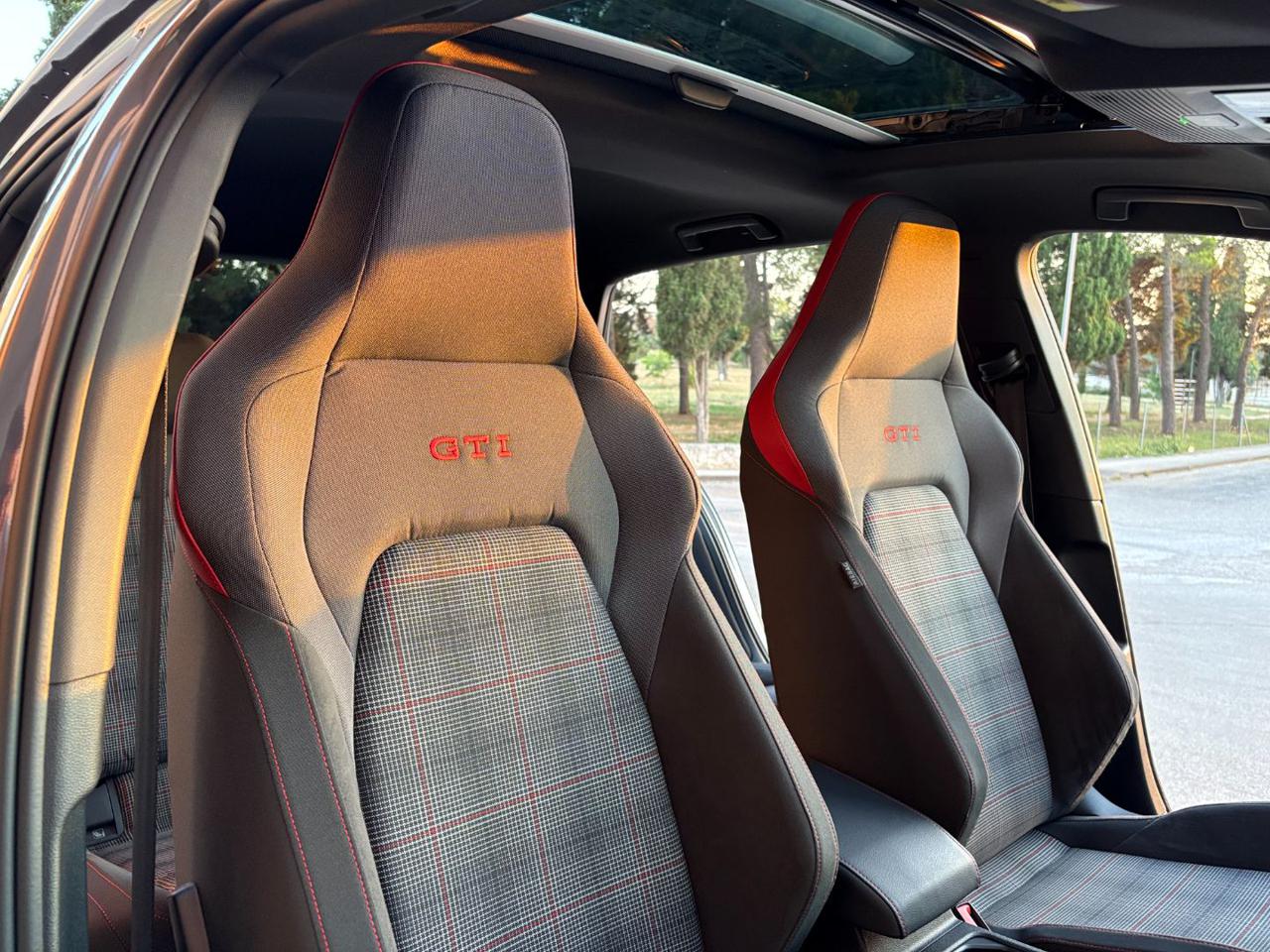 VOLKSWAGEN Golf GTI 2.0 TSI DSG TETTO-LED-CERCHI 18. - 12