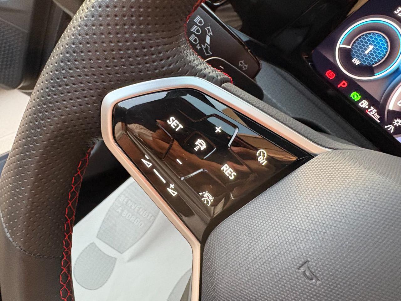 VOLKSWAGEN Golf GTI 2.0 TSI DSG TETTO-LED-CERCHI 18. - 26