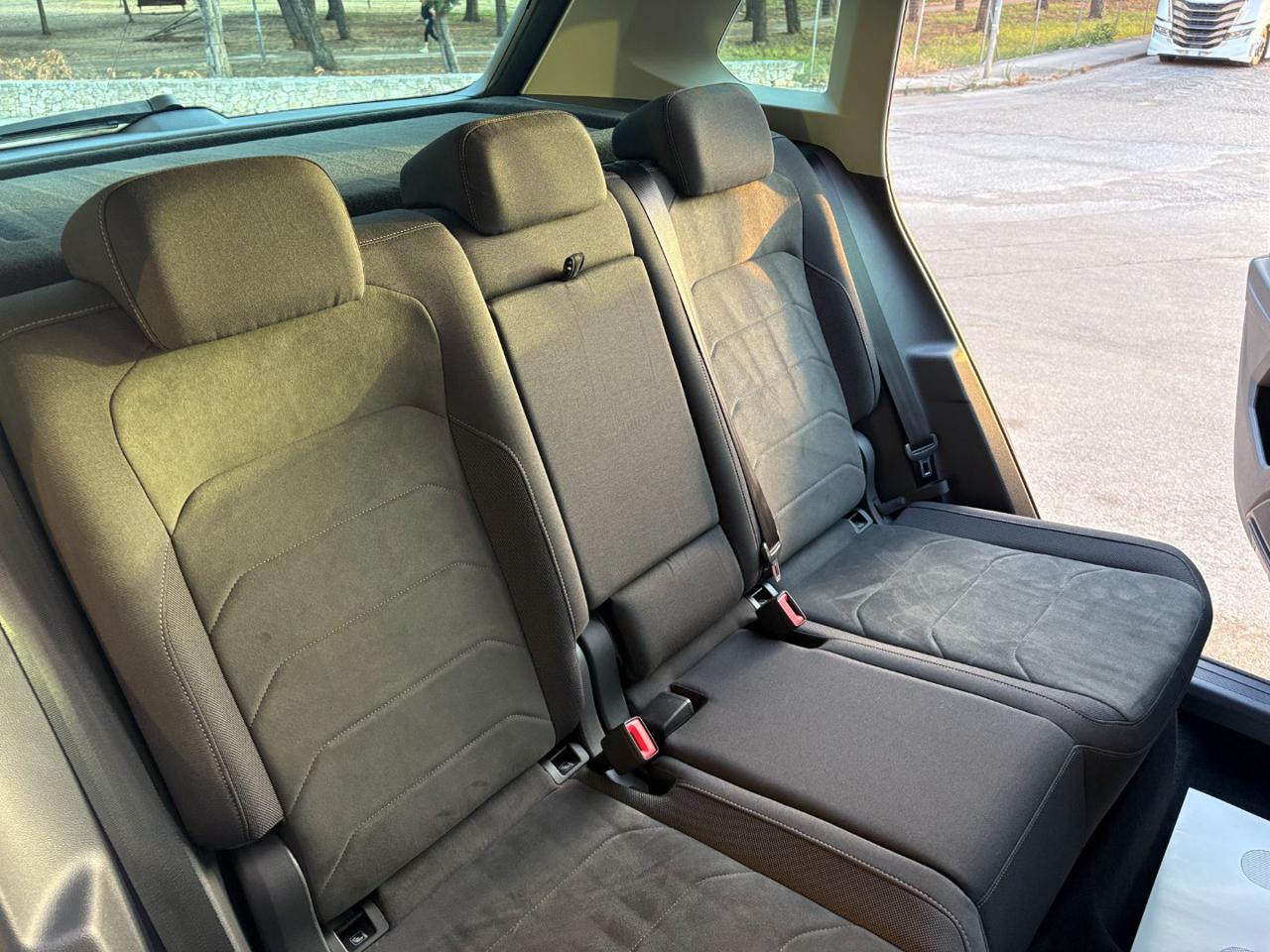 VOLKSWAGEN Tiguan 2.0 TDI 150 CV SCR DSG Elegance VIRTUAL - 25