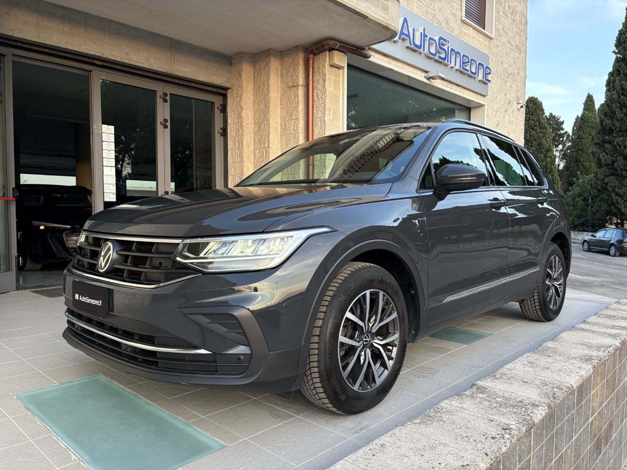 VOLKSWAGEN Tiguan 2.0 TDI 150 CV SCR DSG Life - 1