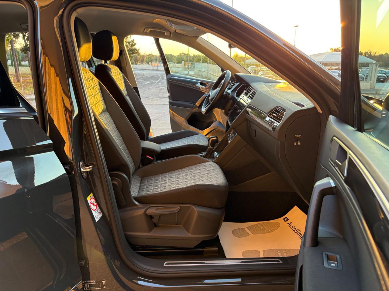 VOLKSWAGEN Tiguan 2.0 TDI 150 CV SCR DSG Life - 9