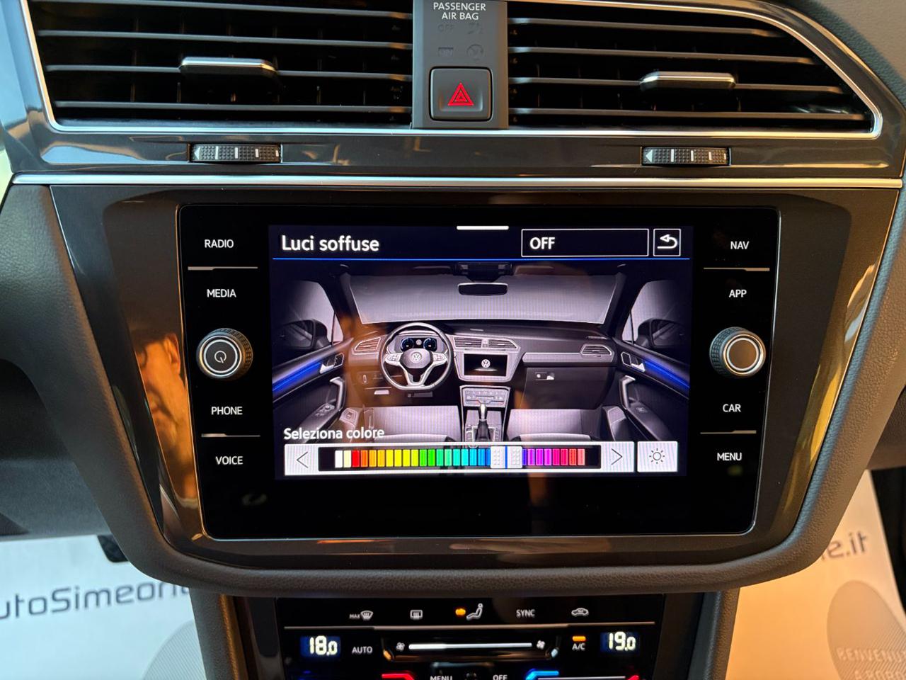 VOLKSWAGEN Tiguan 2.0 TDI 150 CV SCR DSG Life - 21