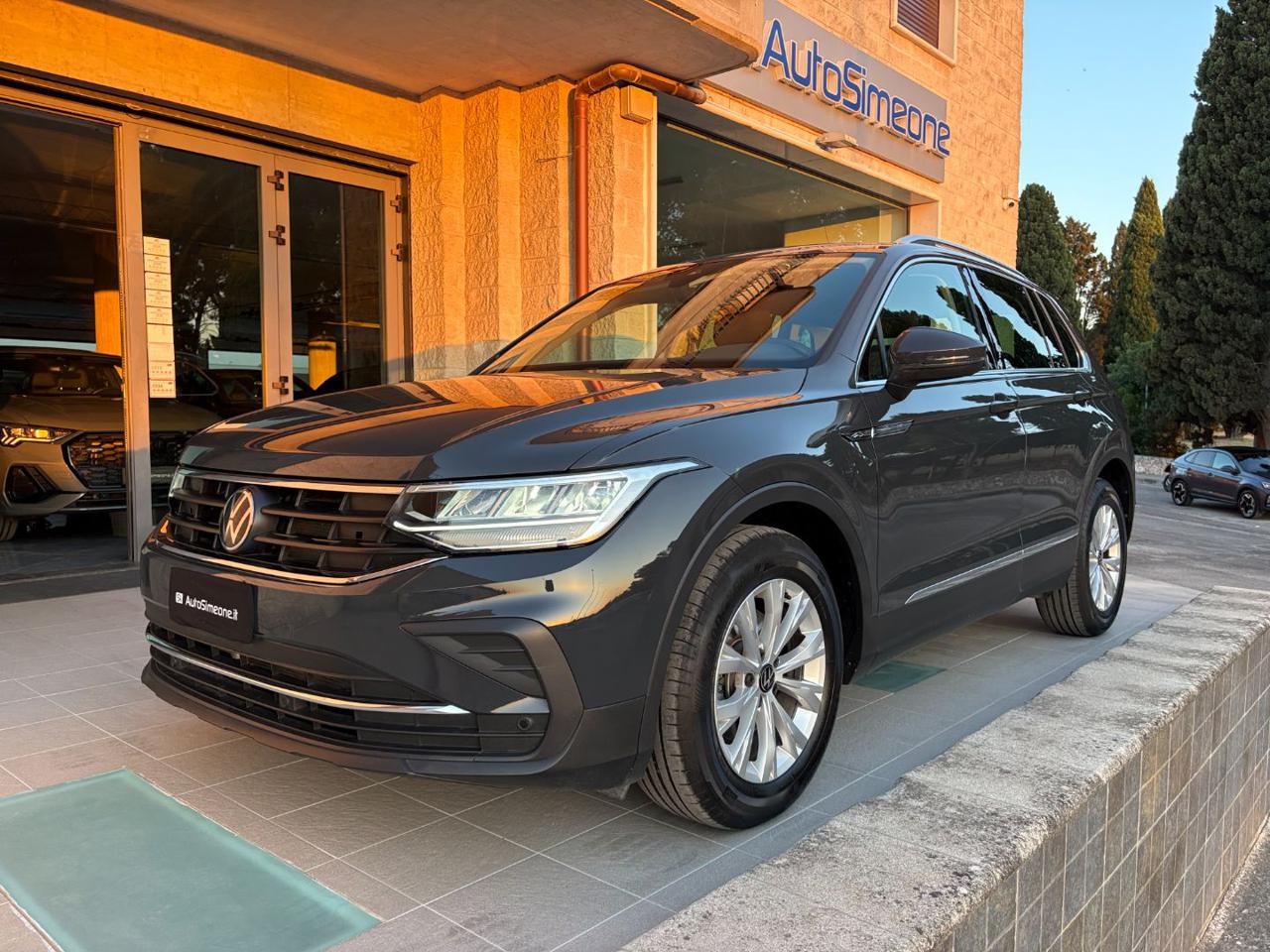 VOLKSWAGEN Tiguan 2.0 TDI 150 CV SCR DSG Life - 1