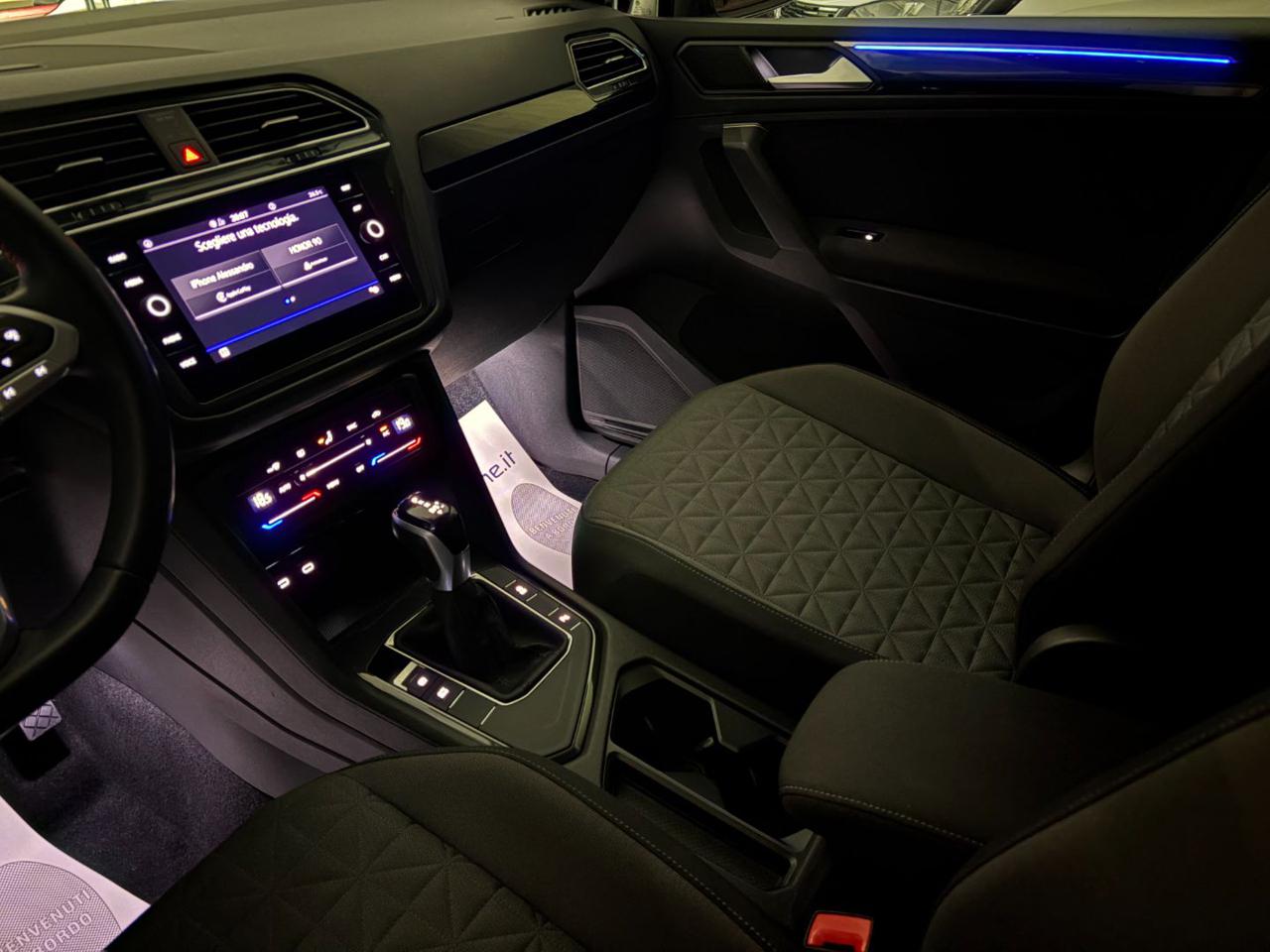 VOLKSWAGEN Tiguan 2.0 TDI 150 CV SCR DSG Life - 32