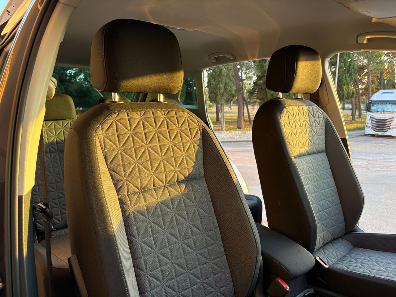 VOLKSWAGEN Tiguan 2.0 TDI 150 CV SCR DSG Life - 9