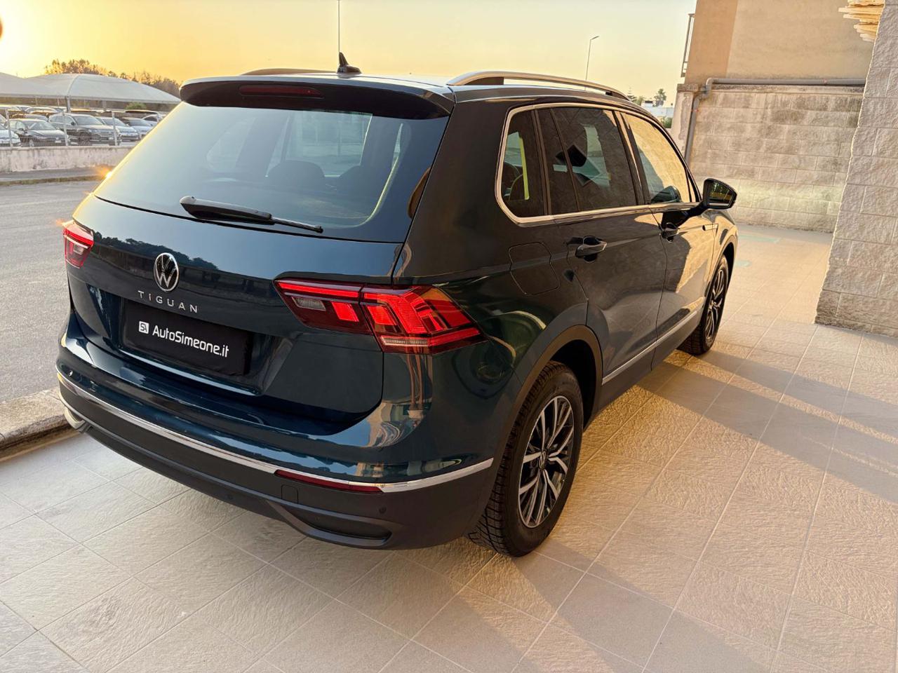 VOLKSWAGEN Tiguan 2.0 TDI 150 CV SCR DSG Life VIRTUAL - 5