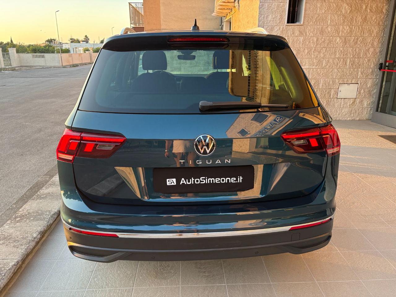 VOLKSWAGEN Tiguan 2.0 TDI 150 CV SCR DSG Life VIRTUAL - 6
