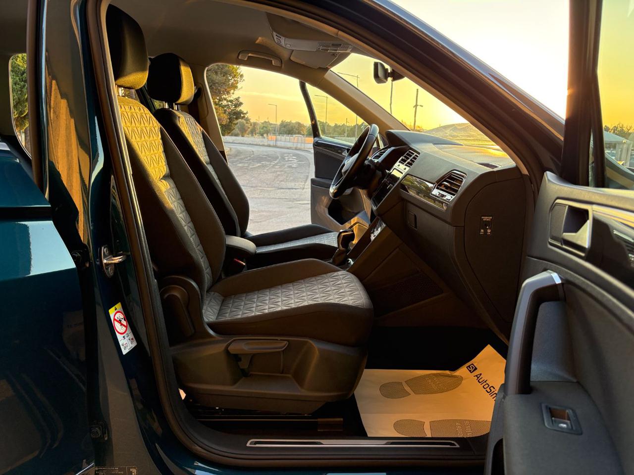 VOLKSWAGEN Tiguan 2.0 TDI 150 CV SCR DSG Life VIRTUAL - 9
