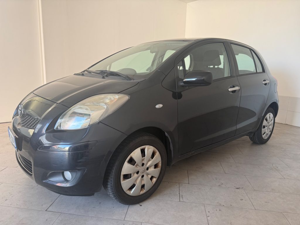 TOYOTA Yaris 1.0 5PORTE Sol - 3