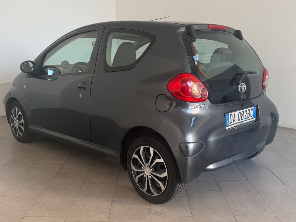 TOYOTA Aygo 1.0 12V VVT-i 3. porte Sol - 7