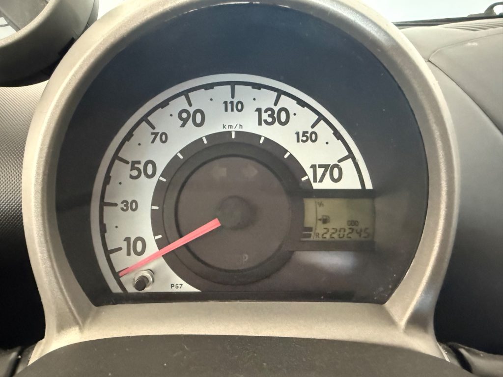 TOYOTA Aygo 1.0 12V VVT-i 3. porte Sol - 13