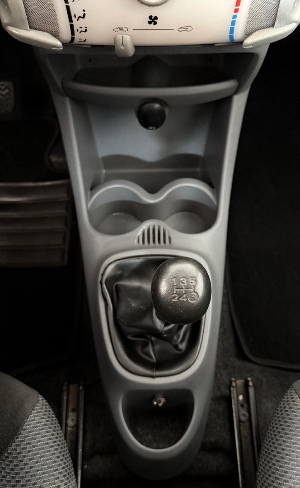 TOYOTA Aygo 1.0 12V VVT-i 3 porte Sol - 17