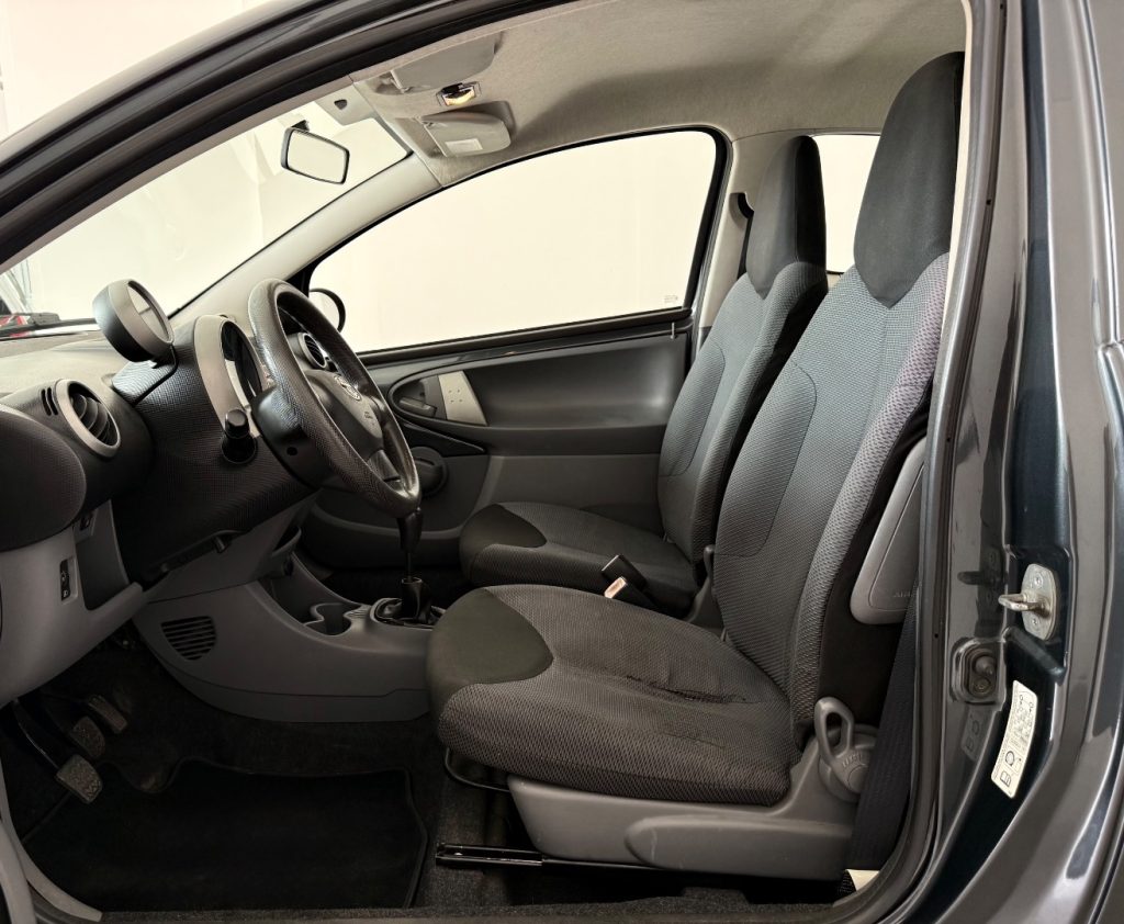 TOYOTA Aygo 1.0 12V VVT-i 3 porte Sol - 9