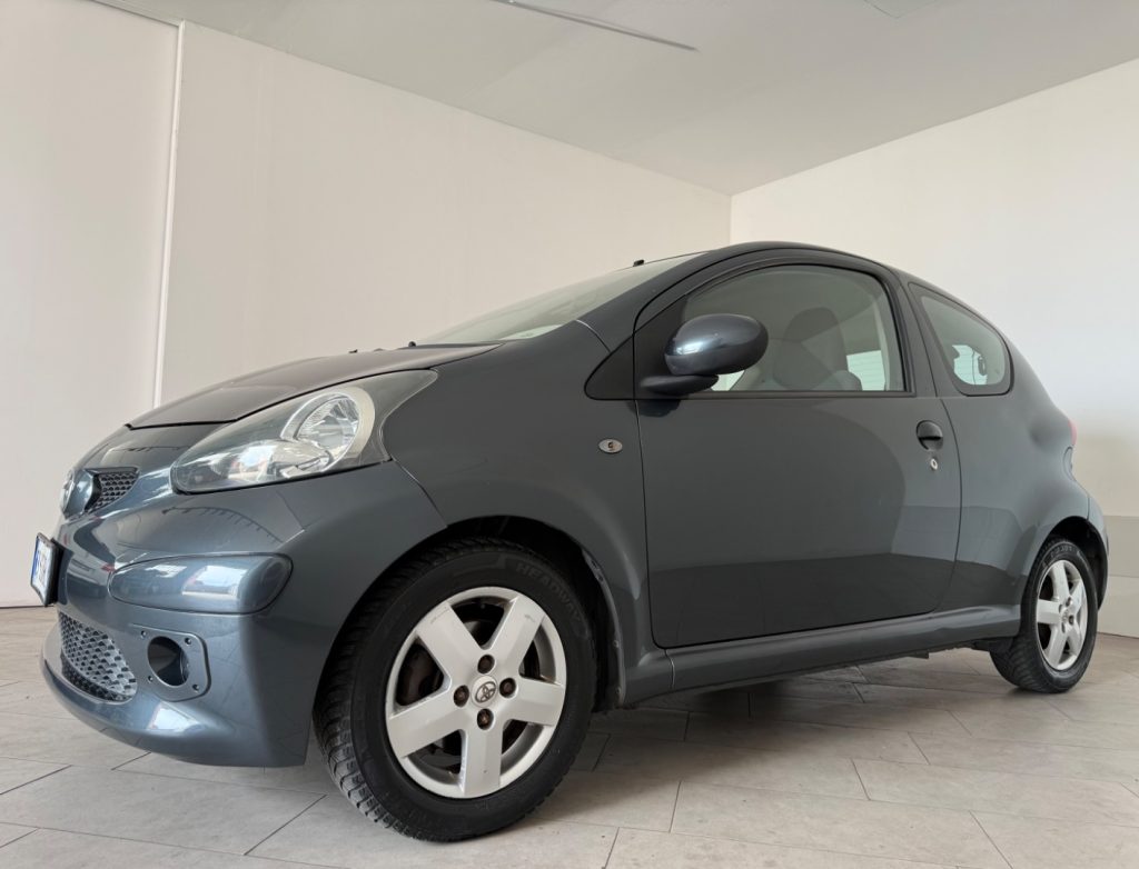 TOYOTA Aygo 1.0 12V VVT-i 3 porte Sol - 3