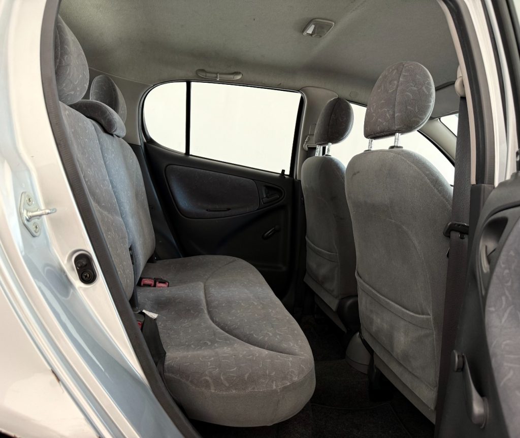 TOYOTA Yaris 1.0i 16V cat 5 porte Sol - 12