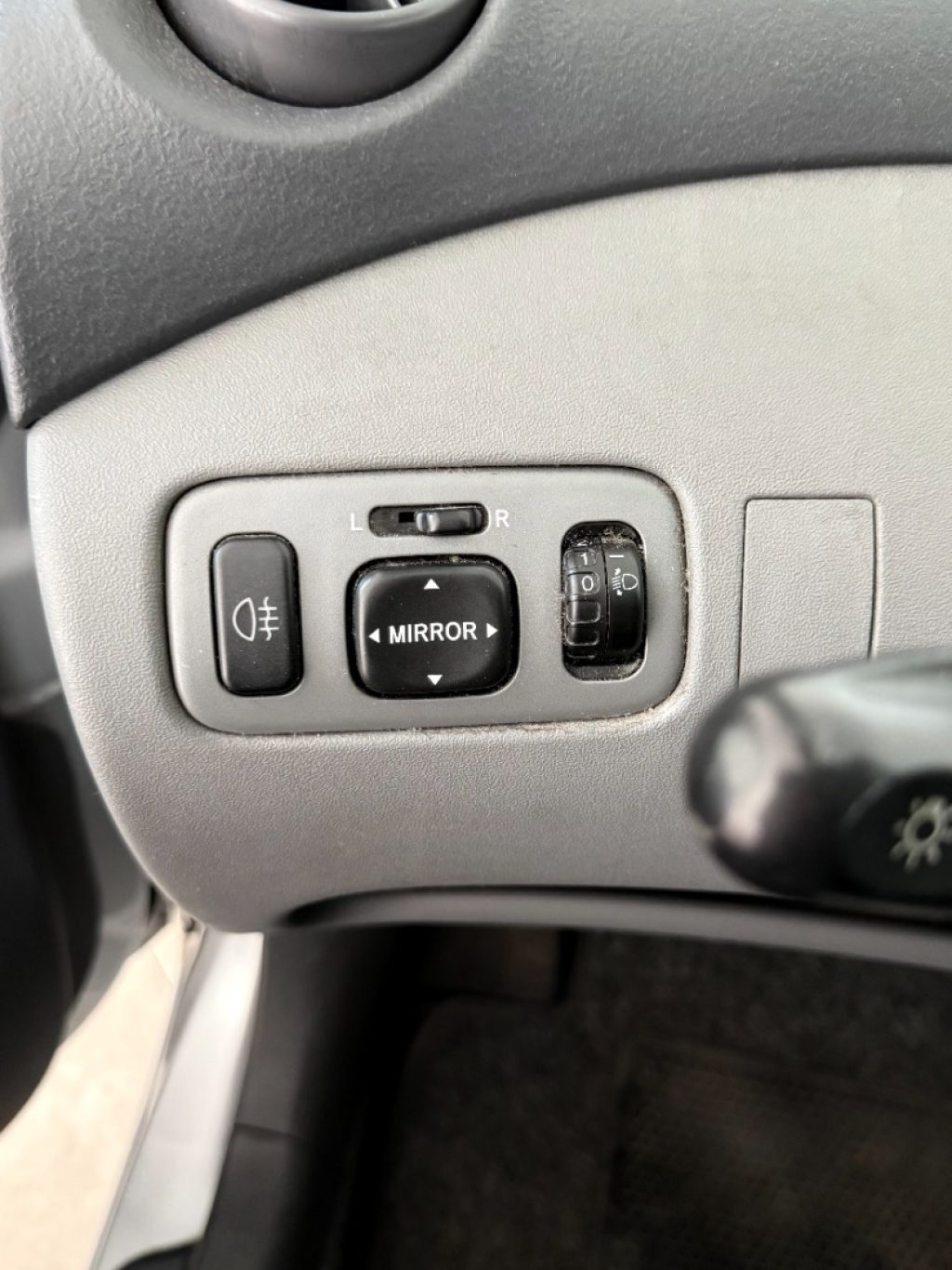 TOYOTA Yaris 1.0i 16V cat 5 porte Sol - 19