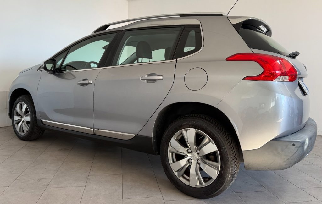 PEUGEOT 2008 1° serie PureTech 82 Allure - 5
