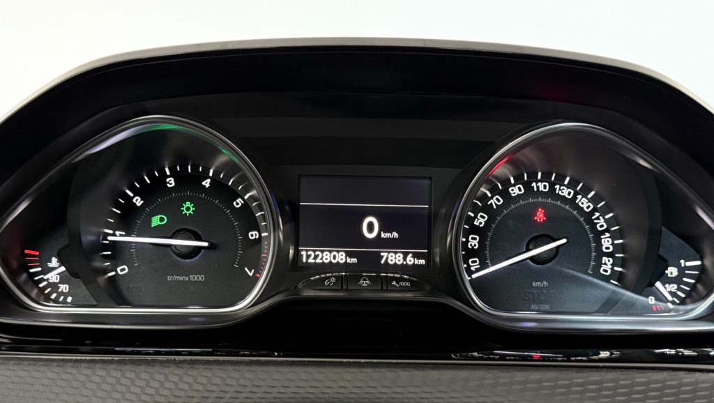 PEUGEOT 2008 1° serie PureTech 82 Allure - 15