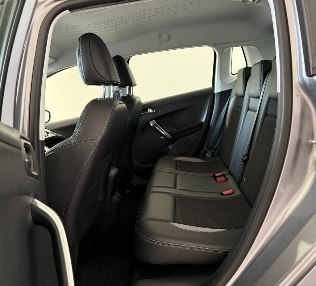 PEUGEOT 2008 1° serie PureTech 82 Allure - 10
