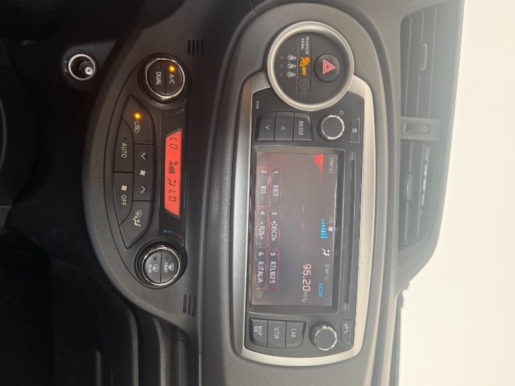 TOYOTA Yaris 1.0 5 porte Trend - 11