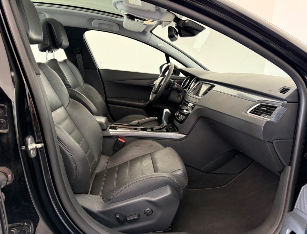 PEUGEOT 508 BlueHDi 120 S&S SW Allure - 11