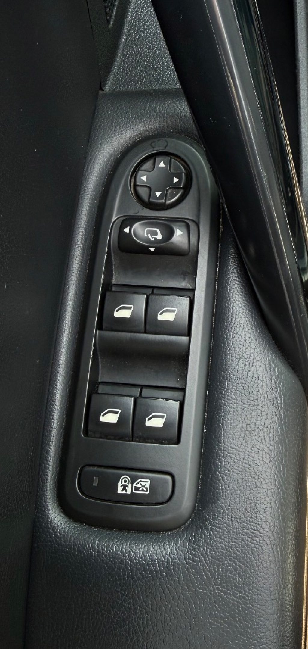 PEUGEOT 508 BlueHDi 120 S&S SW Allure - 25