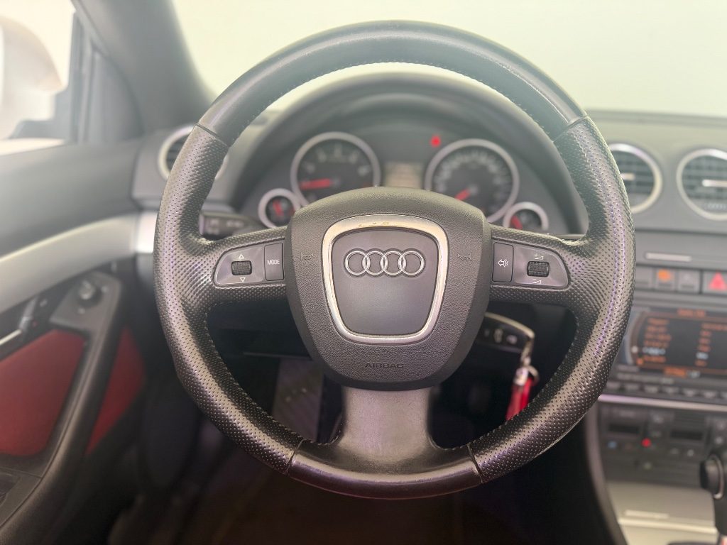 AUDI A4 Cabriolet 2.0 16V TFSI multitronic SLINE - 10
