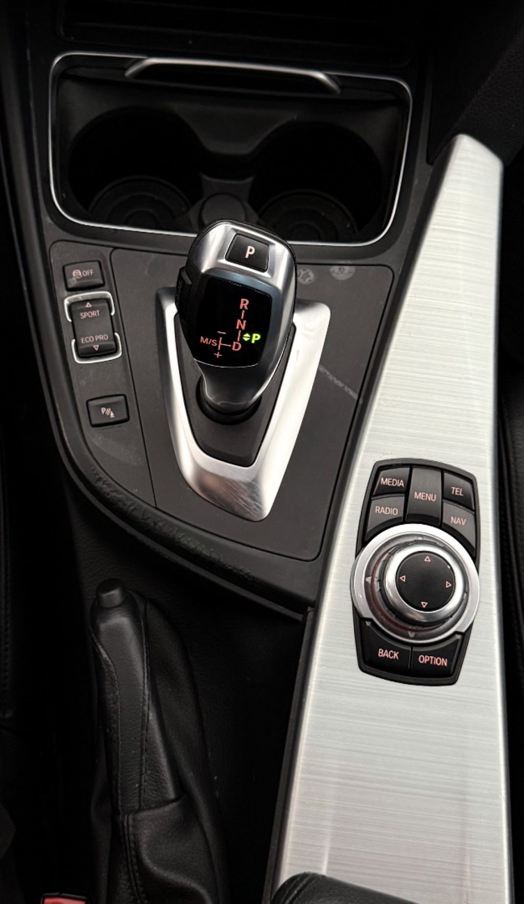 BMW 320 d xDrive Touring Luxury - 18