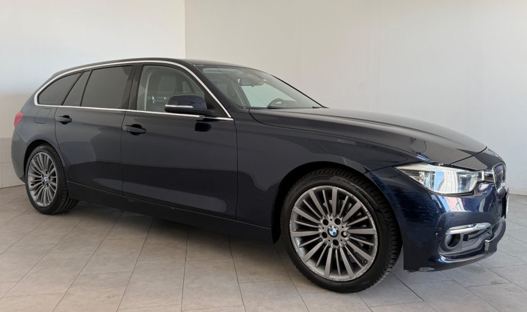 BMW 320 d xDrive Touring Luxury - 3