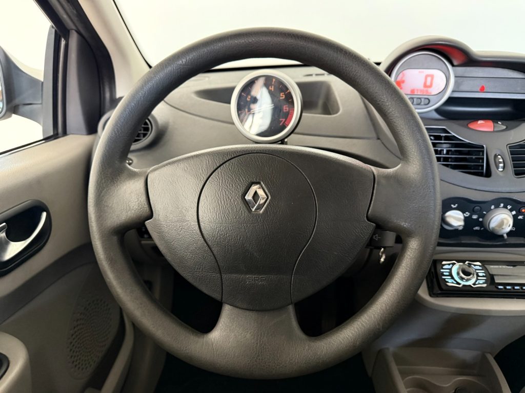 RENAULT Twingo 1.2 16V Initiale - 13