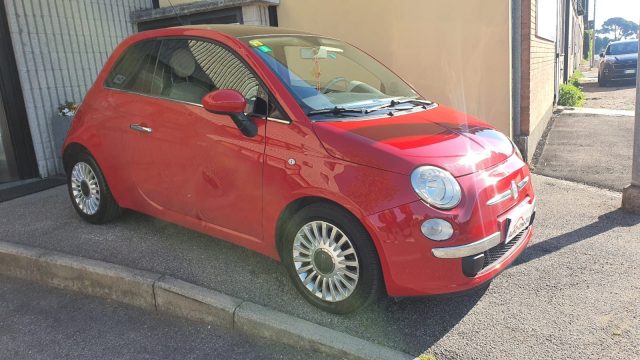 FIAT 500 Rosso pastello