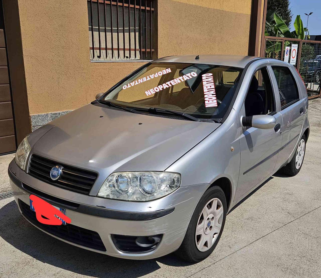 FIAT Punto 1.2 16V 5 porte Dynamic - 3