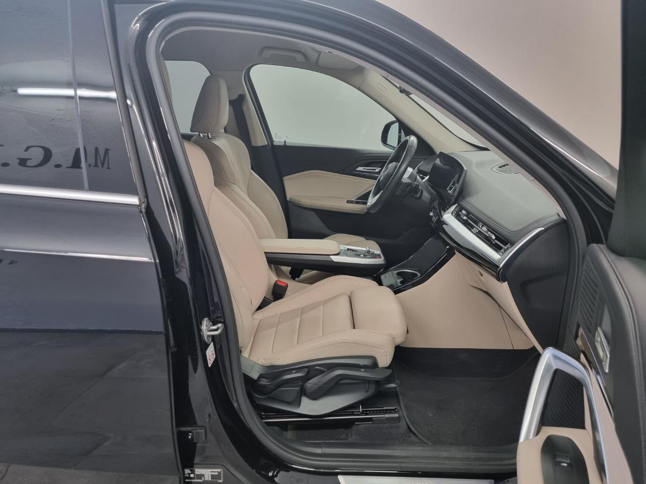 BMW X1 sDrive 18d xLine - 8