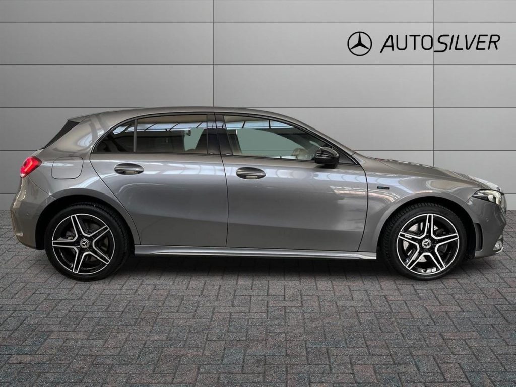 MERCEDES-BENZ A 250 e hybrid EQ Premium - 5