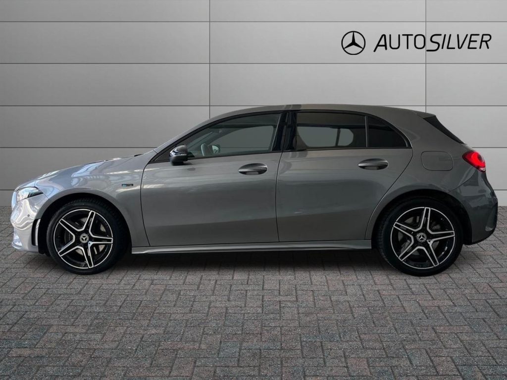 MERCEDES-BENZ A 250 e hybrid EQ Premium - 6