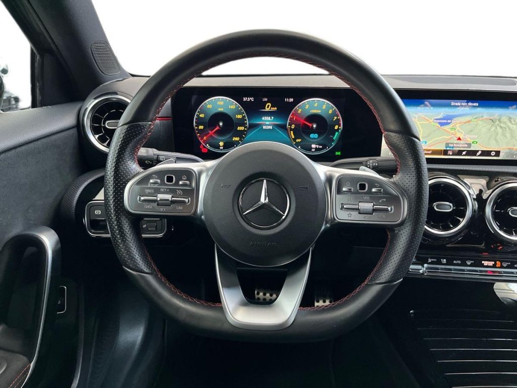 MERCEDES-BENZ A 250 e hybrid EQ Premium - 11