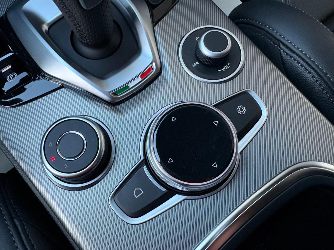 ALFA ROMEO Stelvio 2.2 Turbodiesel 210CV AT8 Q4 Veloce - 25