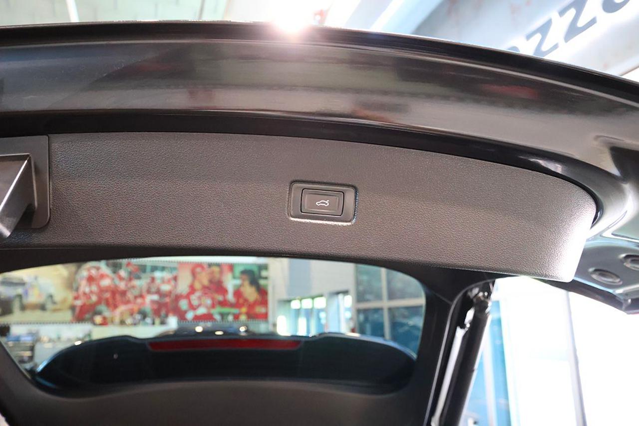 AUDI Q5 40 TDI Sportback Quattro S-Tronic Identity Black - 13