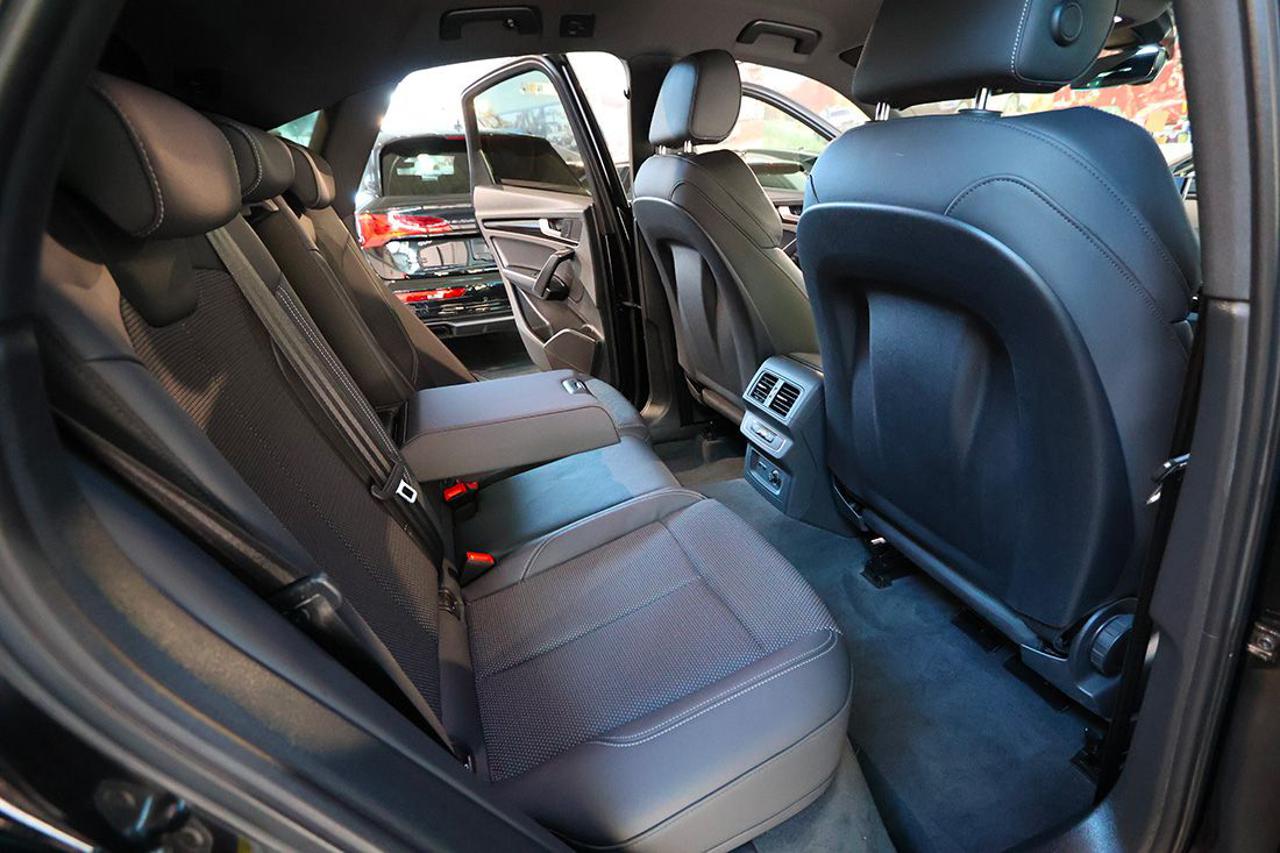 AUDI Q5 40 TDI Sportback Quattro S-Tronic Identity Black - 19