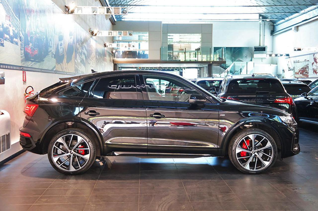 AUDI Q5 40 TDI Sportback Quattro S-Tronic Identity Black - 2