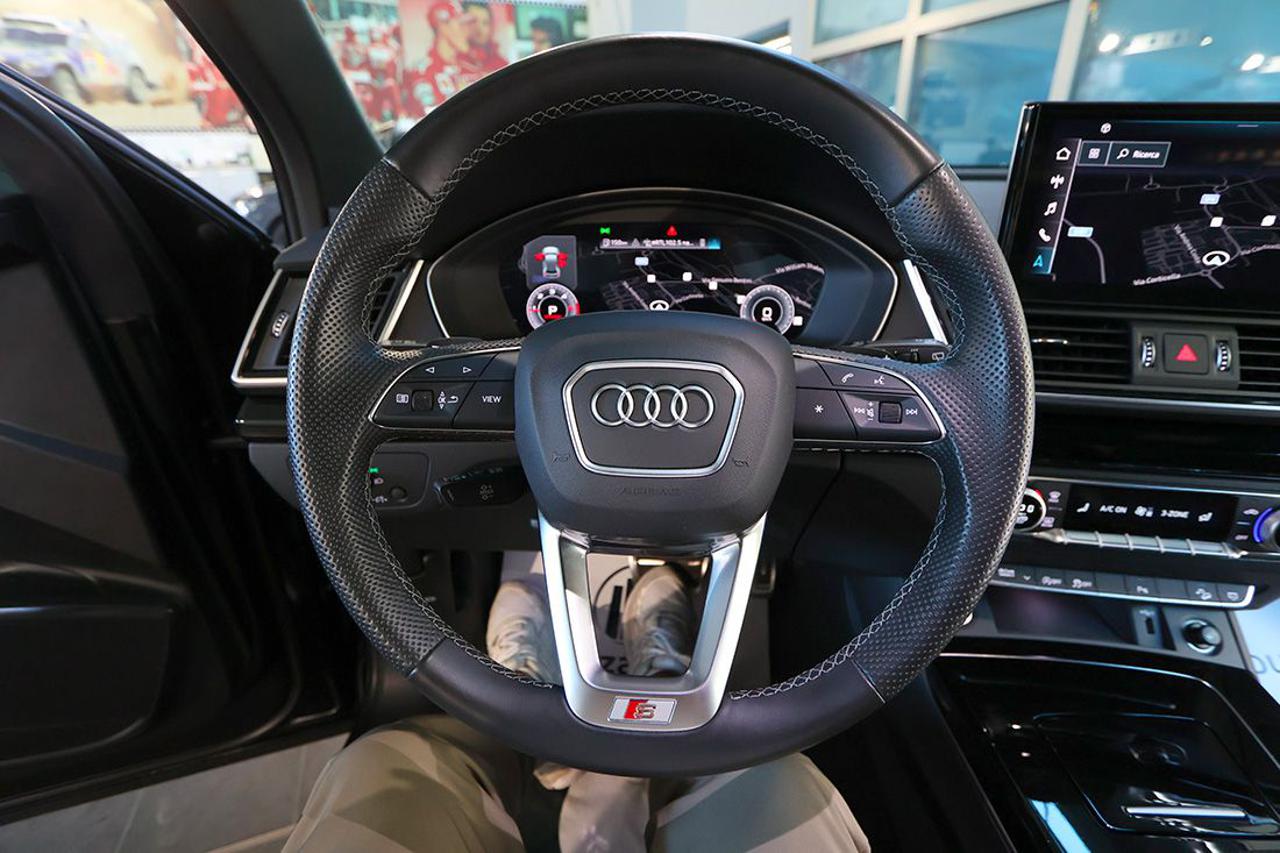 AUDI Q5 40 TDI Sportback Quattro S-Tronic Identity Black - 21