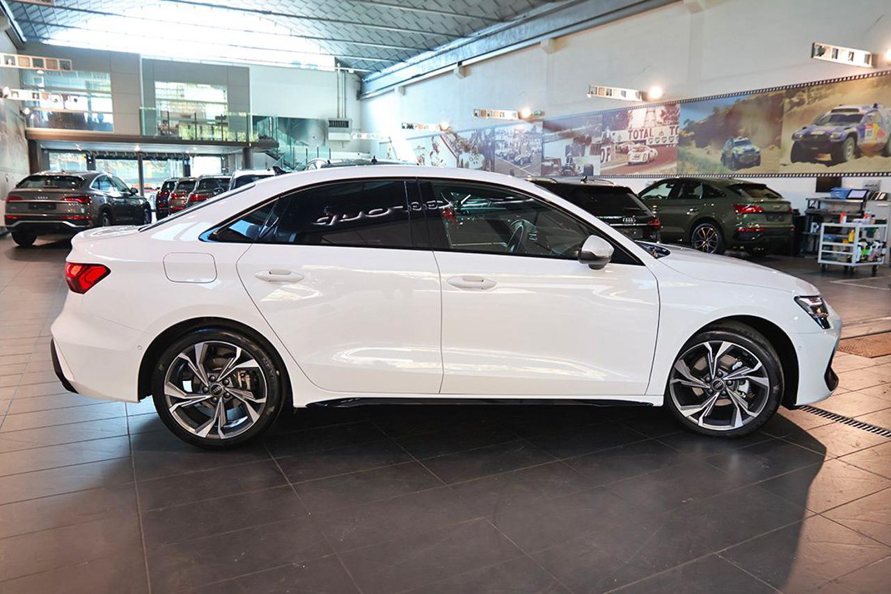 AUDI A3 35 TDI Sedan S-Tronic S-Line - 10