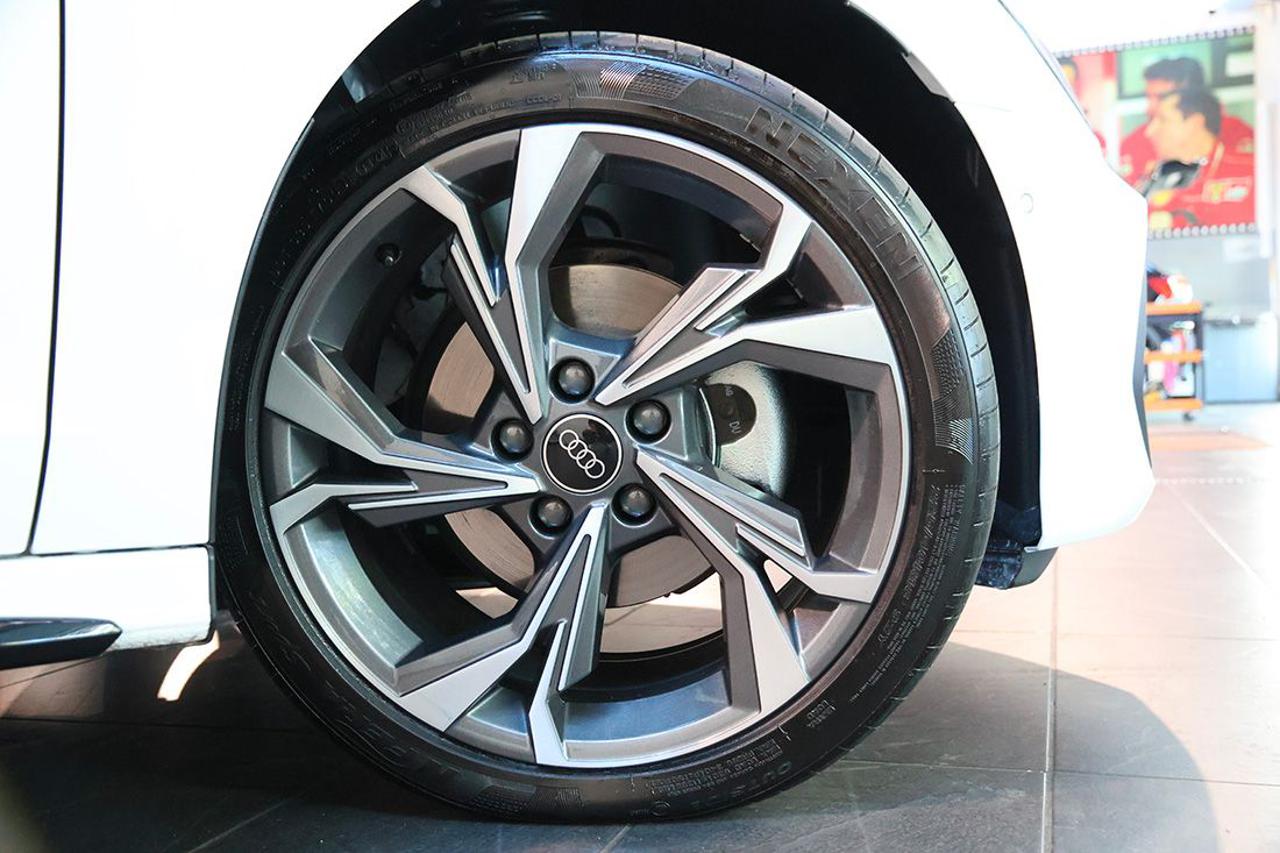 AUDI A3 35 TDI Sedan S-Tronic S-Line - 6