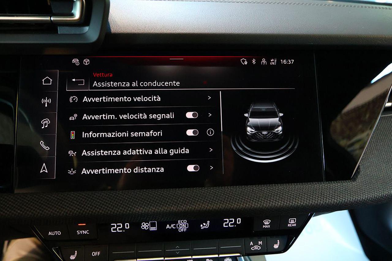 AUDI A3 35 TDI Sedan S-Tronic S-Line - 30