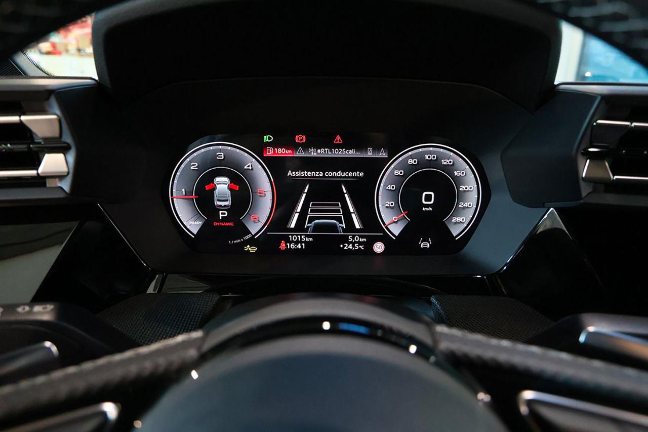 AUDI A3 35 TDI Sedan S-Tronic S-Line - 34