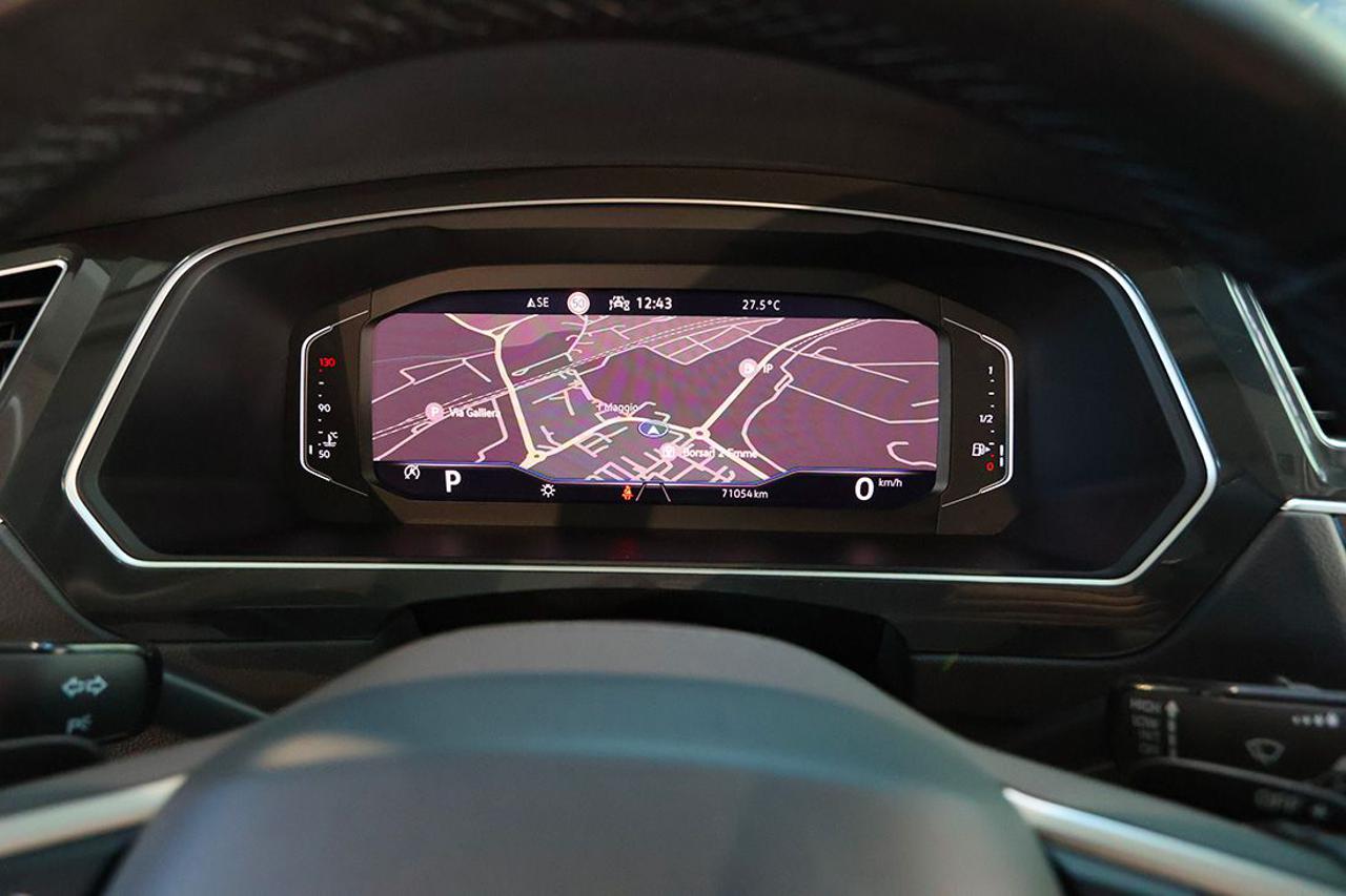 VOLKSWAGEN Tiguan 2.0 TDI 150cv SCR DSG Elegance - 32